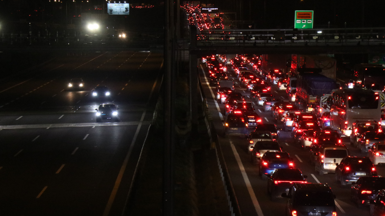 Sakarya’da Bayram Trafiği Kilitlendi - Sayfa 3