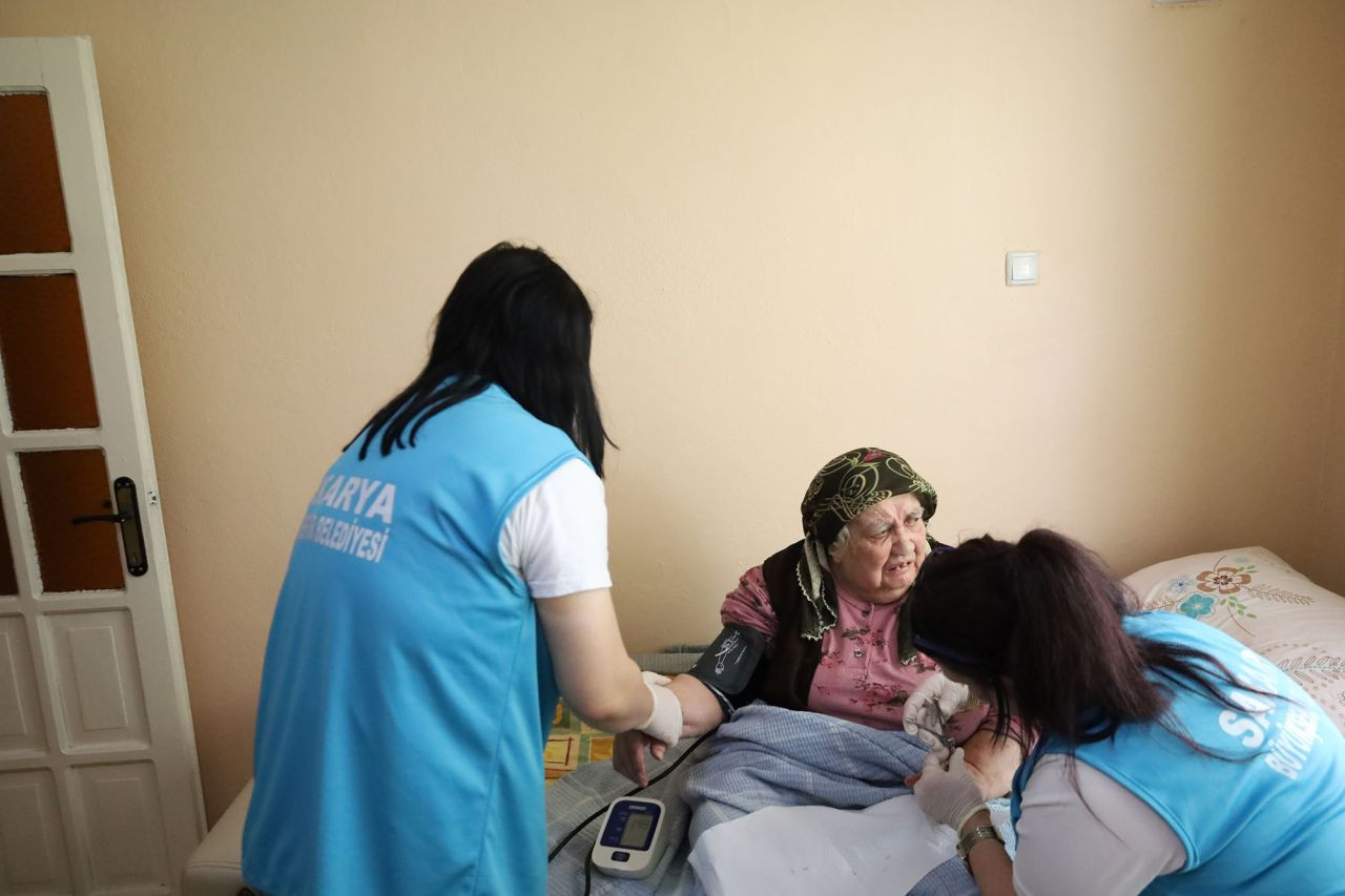 Büyükşehir YADEM Bayram Öncesi Yüzlerce Yaşlıya Ulaştı - Sayfa 1
