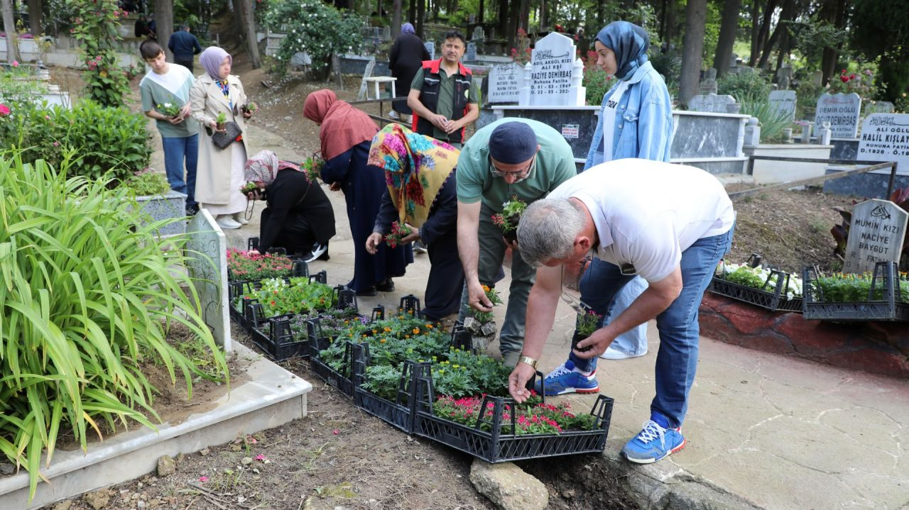 Ferizli'de Geleneksel Arefe Programı Yoğun Katılımla Gerçekleştirildi - Sayfa 3