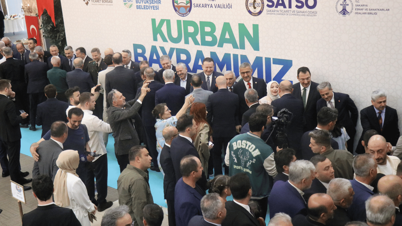 Sakarya’da Bayramlaşma Programına Yoğun Katılım - Sayfa 1