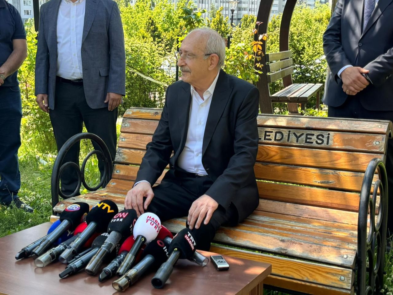 Henüz Bilmediğiniz Pek Çok Ayrıntıyı Halkla Buluşmada Anlatacağım - Sayfa 2