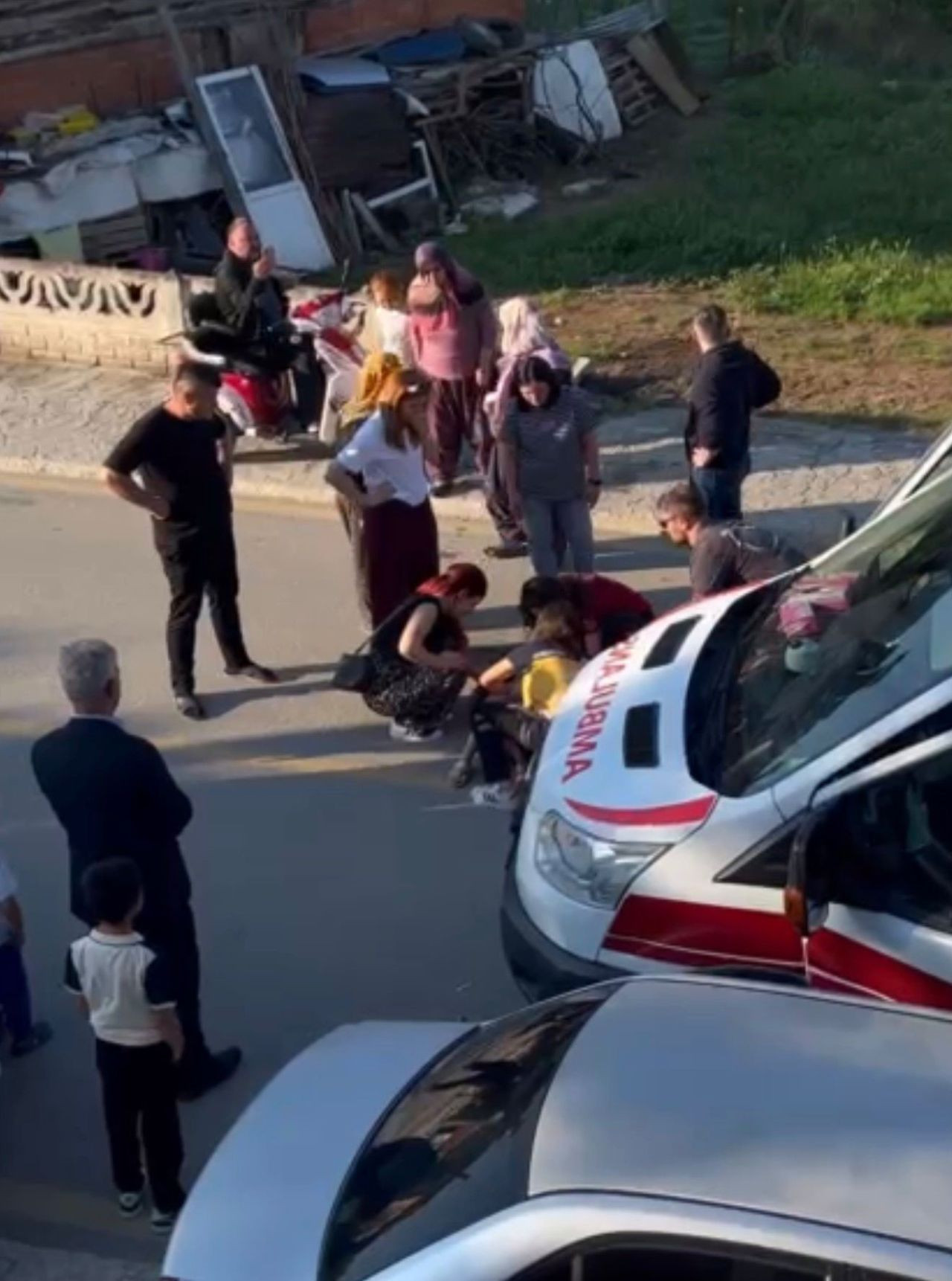 Sakarya’da Yola Aniden Fırlayan 5 Yaşındaki Çocuğa Otomobil Çarptı - Sayfa 1