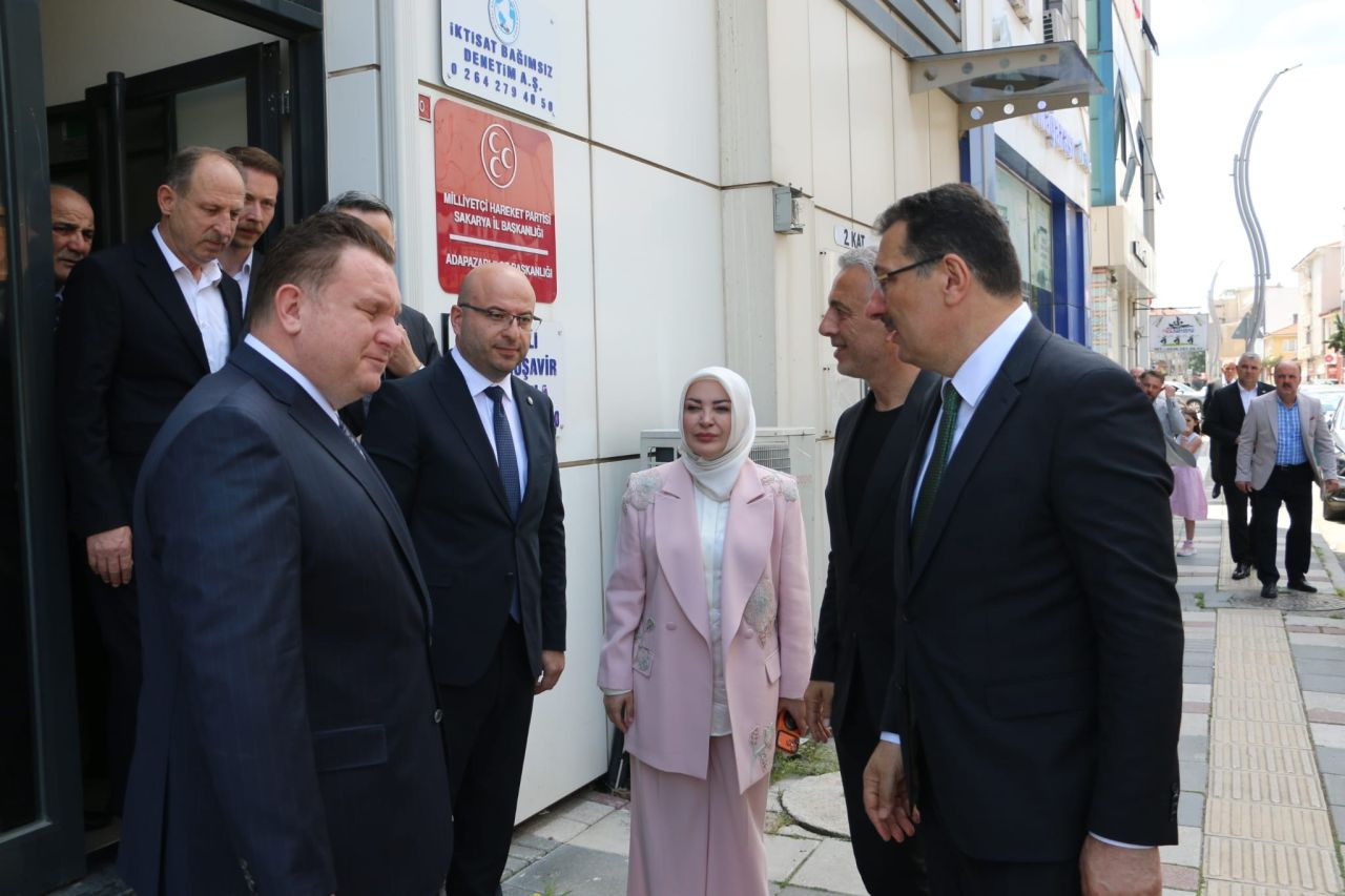 MHP’de Bayramlaşma: Birliğimizin gücüyle Türkiye yüzyılı hedeflerimize mutlaka ulaşacağız - Sayfa 1