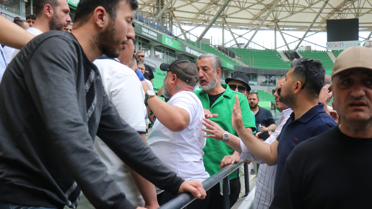 Sakaryaspor Kongresi Gerginlik Nedeniyle Ertelendi - Sayfa 4