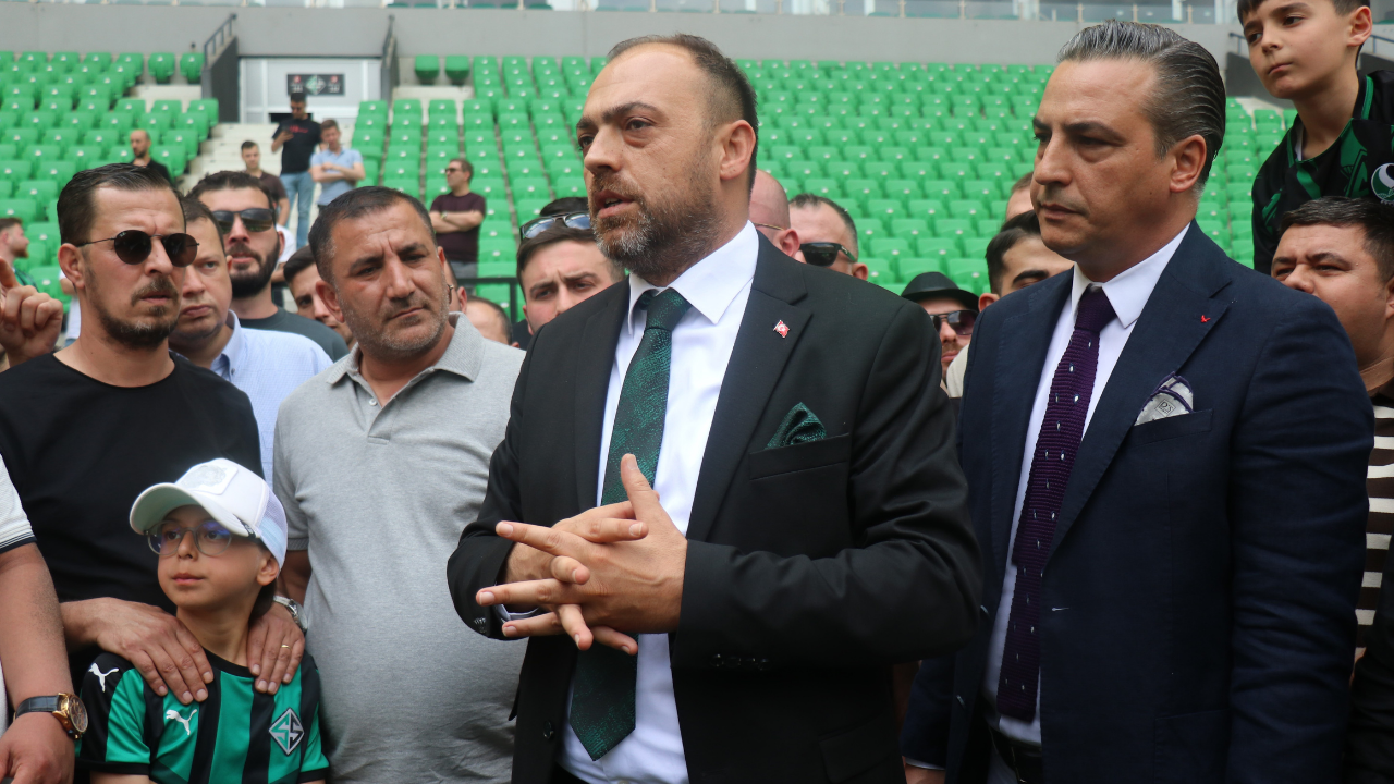 Sakaryaspor Kongresi Gerginlik Nedeniyle Ertelendi - Sayfa 1